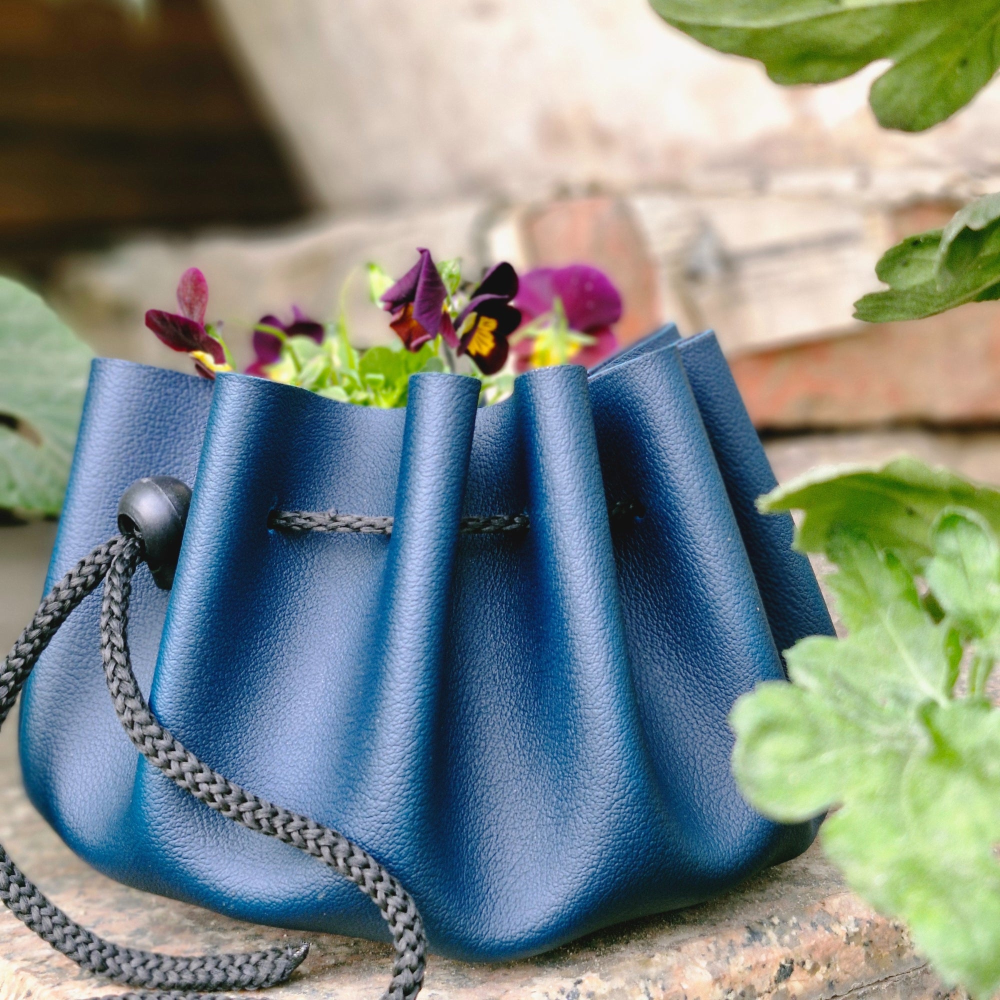 Chic Multipurpose Basket Bag: Versatile Home Accent