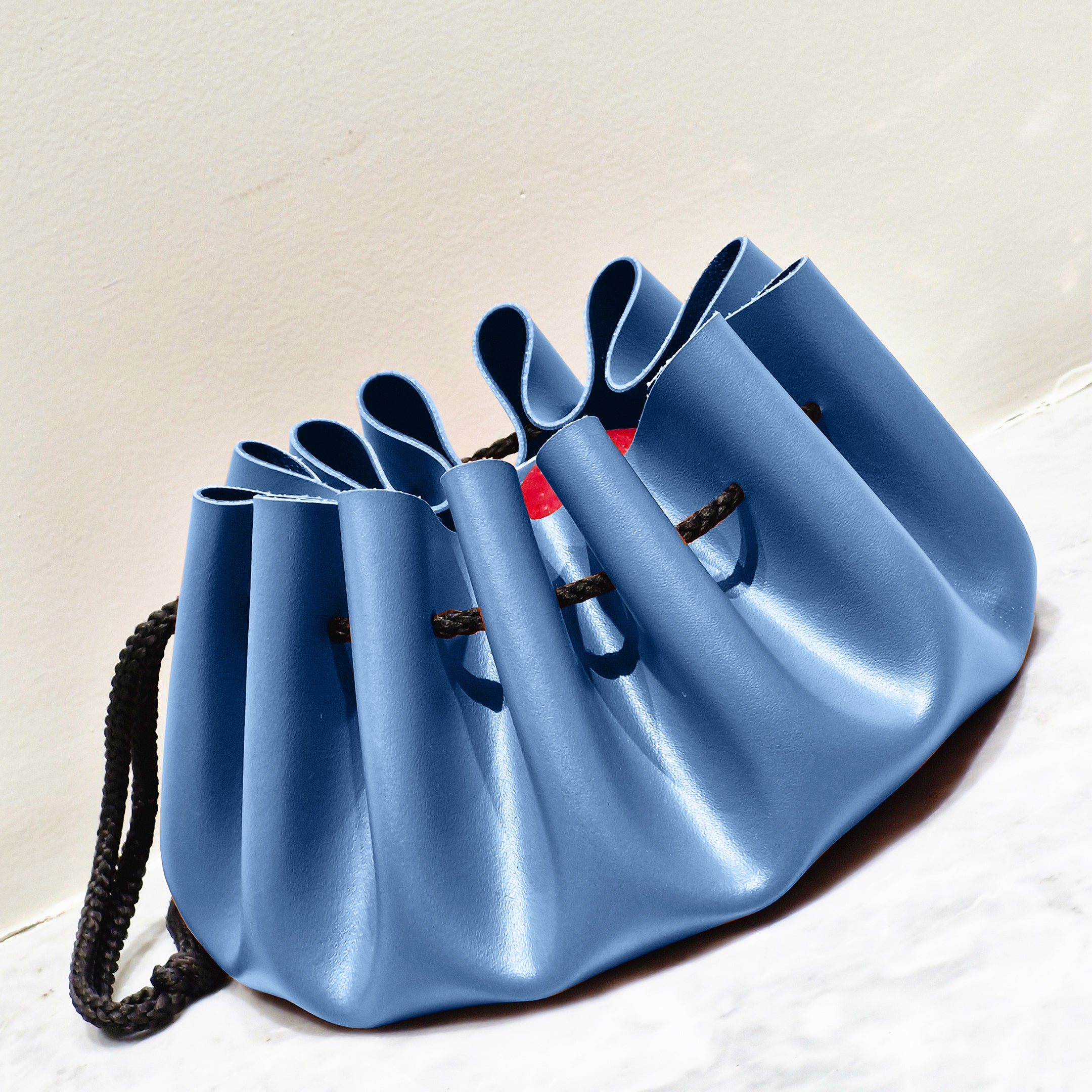 Chic Multipurpose Basket Bag: Versatile Home Accent