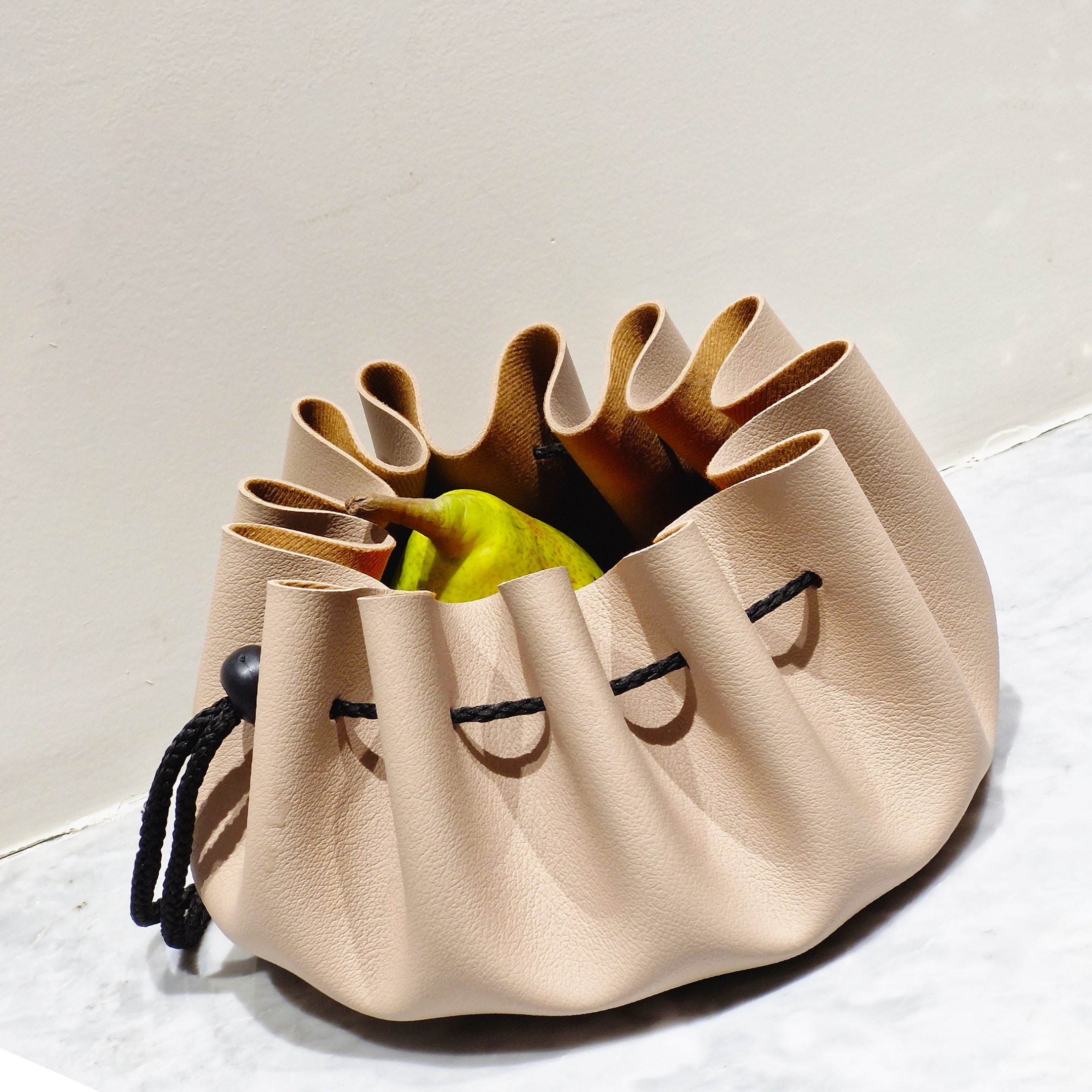 Chic Multipurpose Basket Bag: Versatile Home Accent