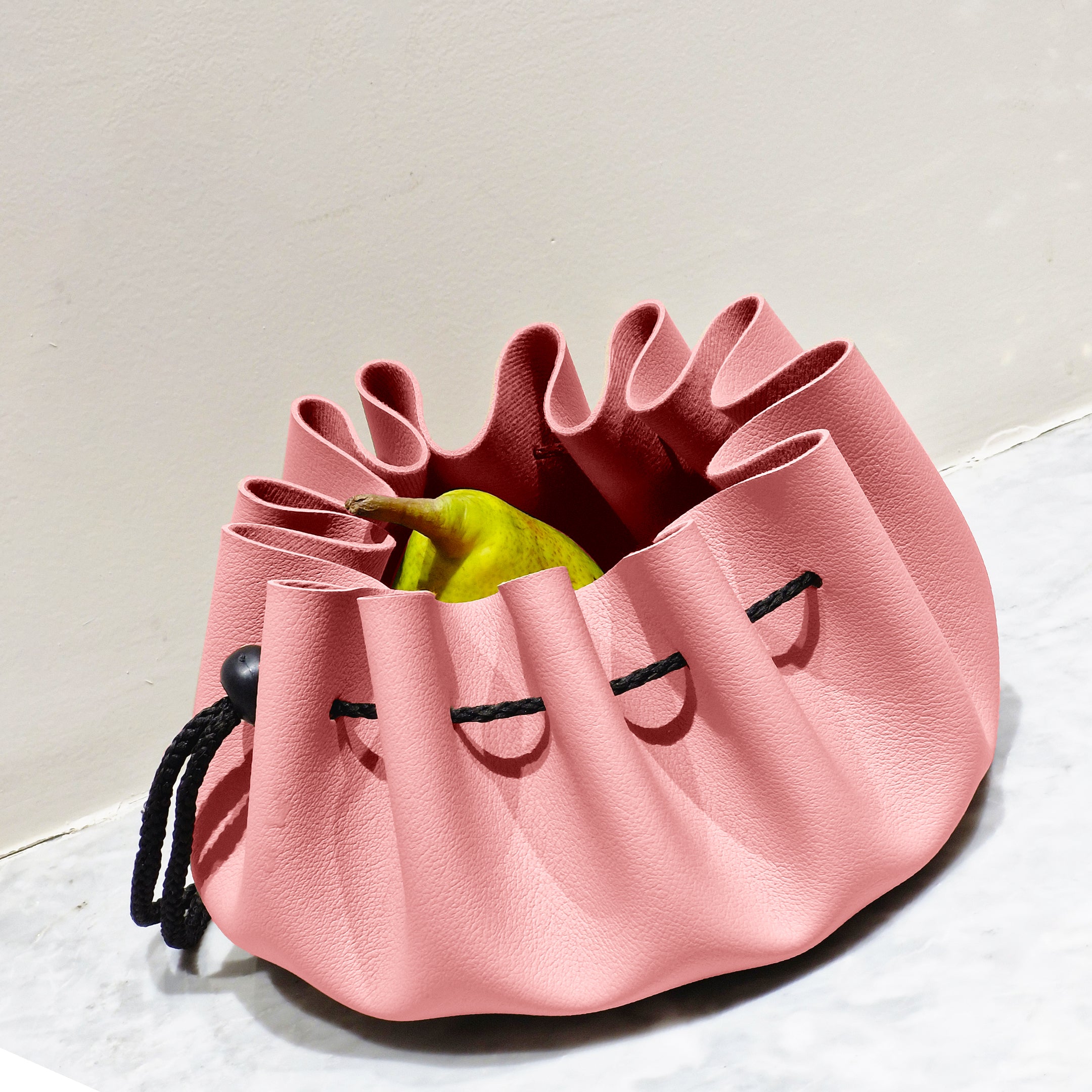 Chic Multipurpose Basket Bag: Versatile Home Accent