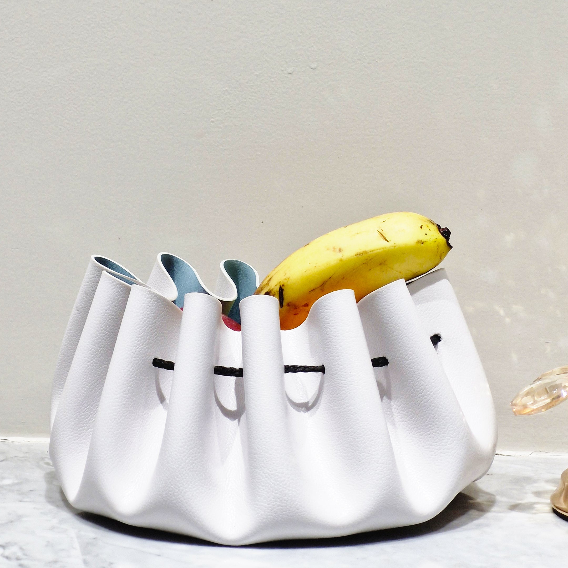 Chic Multipurpose Basket Bag: Versatile Home Accent