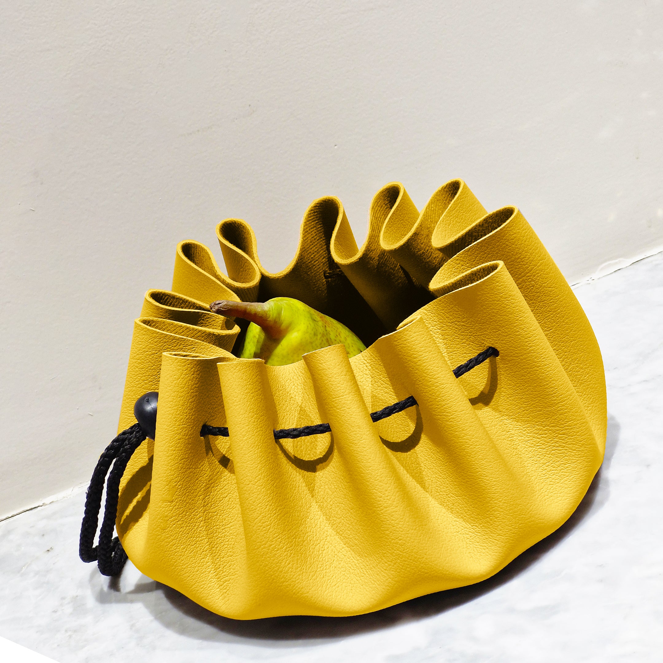 Chic Multipurpose Basket Bag: Versatile Home Accent