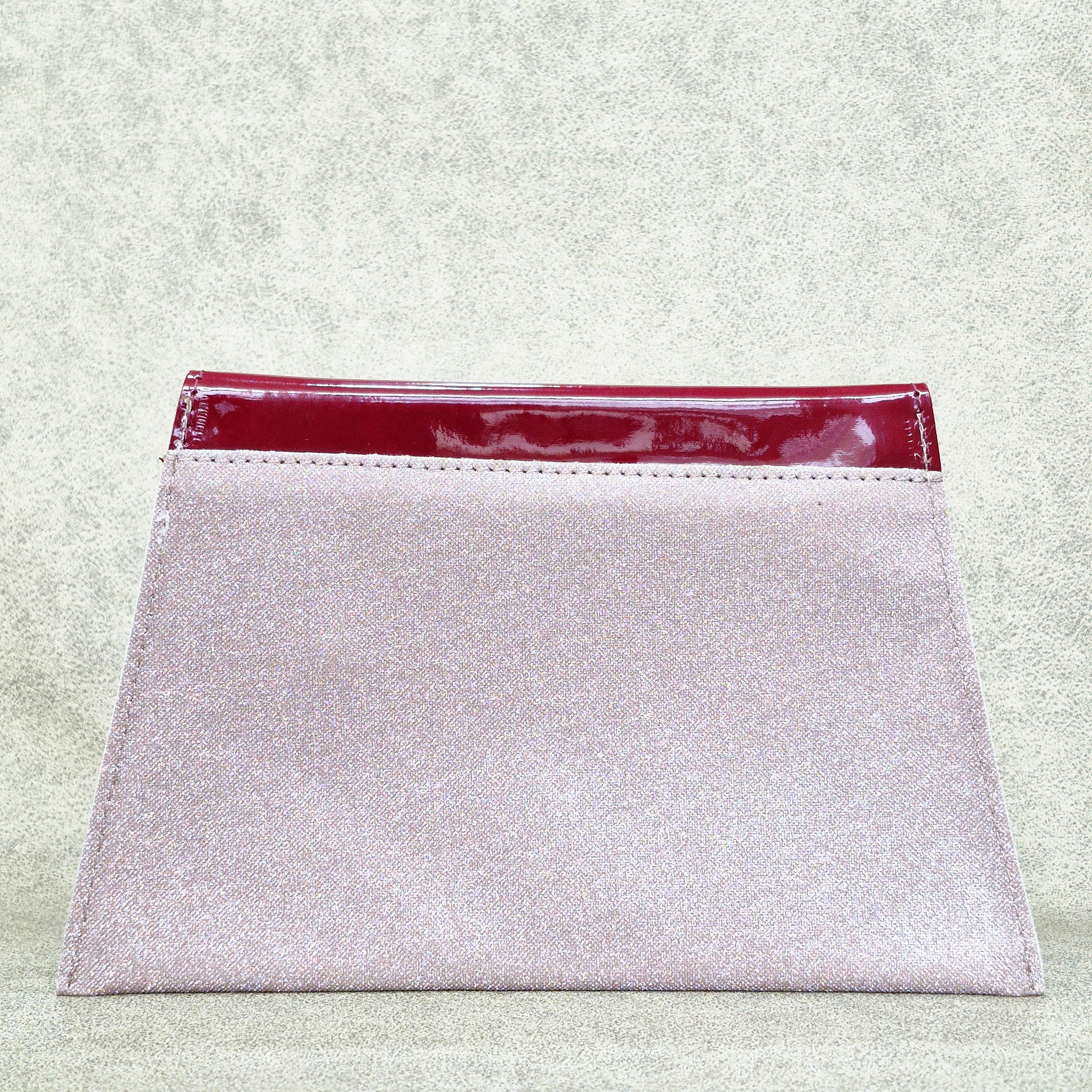 Dual Tone Flap Closure