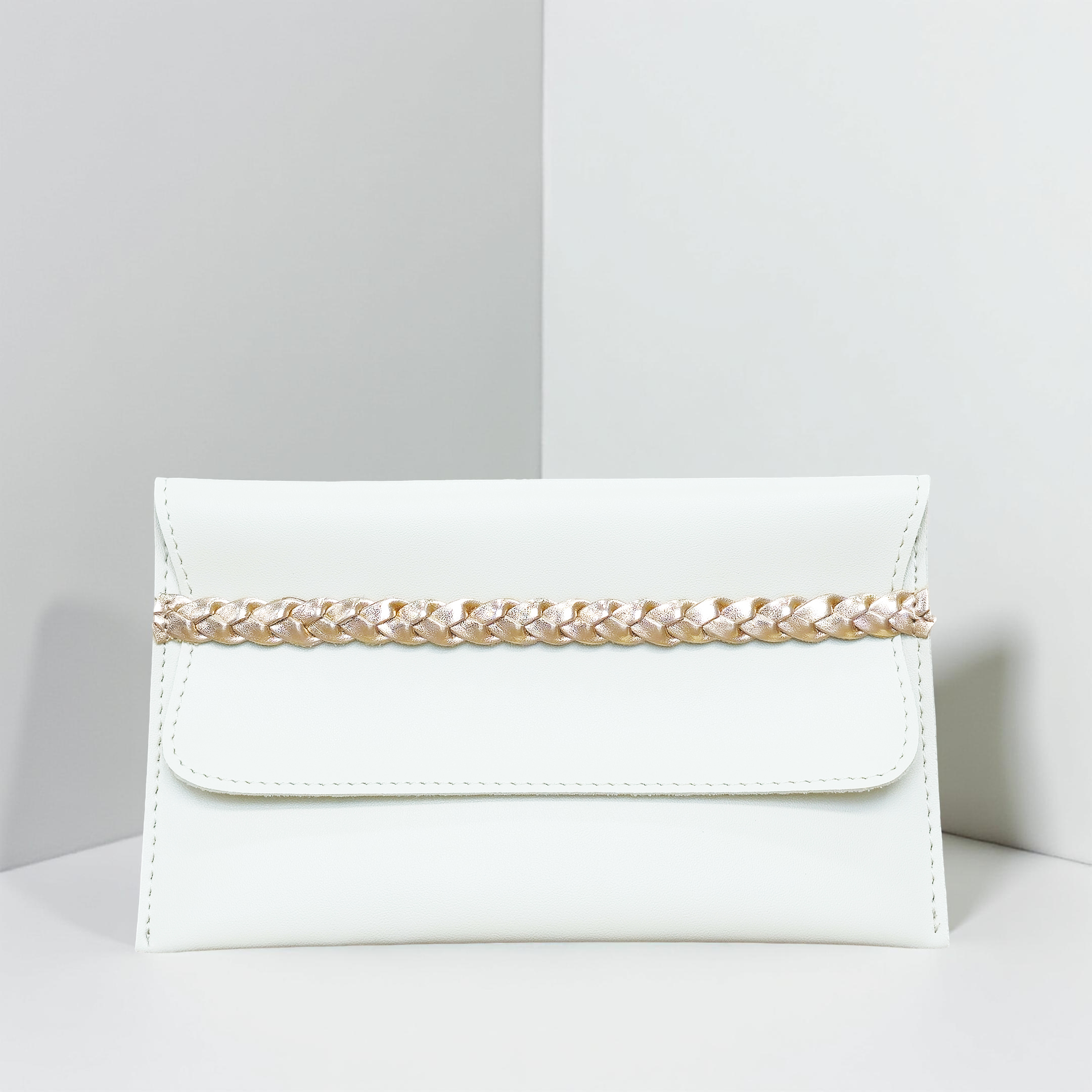 Gold Chain Accent