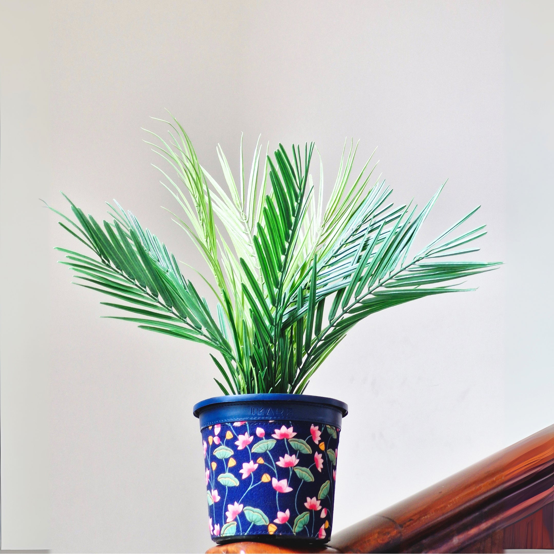 Elegant Floral Planter: Stylish Blue Lotus Design for Home Decor (Medium)